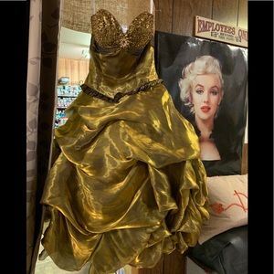 Princess collection sz 0 Gold dress